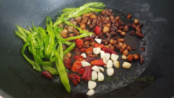 蒜辣肉粒脆瓜条