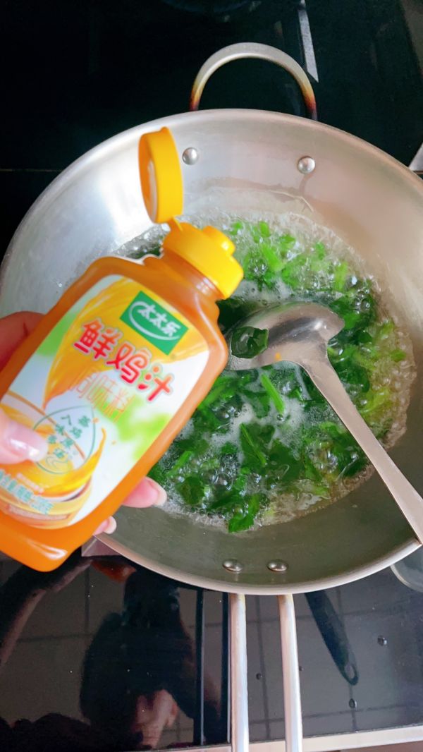 鲜灵灵菠菜蛋花汤