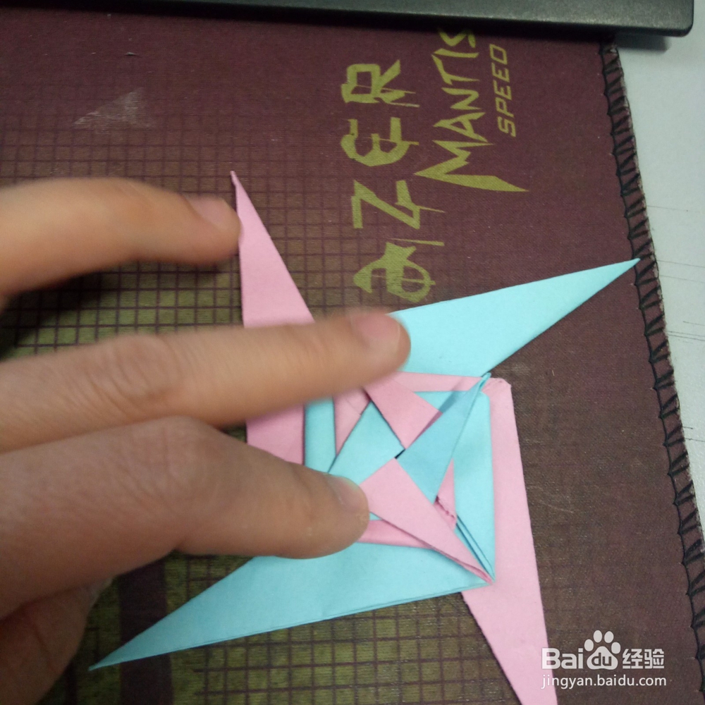 旋转花的折纸方法