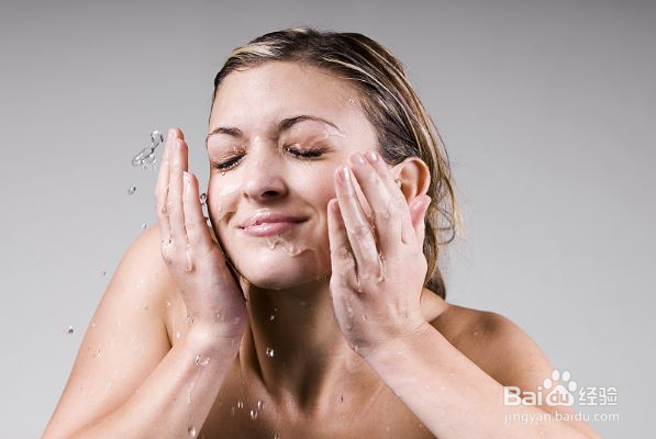 如何改善易出油皮肤?