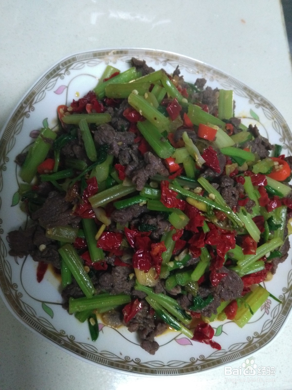 牛肉炒芹菜怎么做