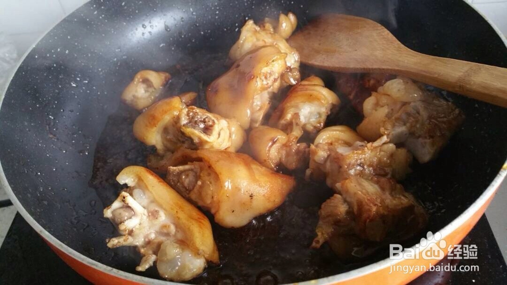 如何制作多味猪蹄？