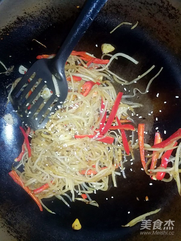 红椒萝卜丝的做法