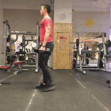 腿部强力训练日6个动作1个超级组打造塑形瘦腿