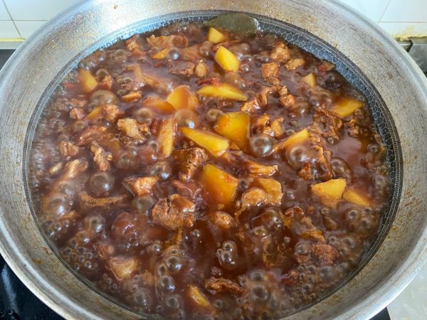 番茄土豆炖牛腩汤汁浓郁