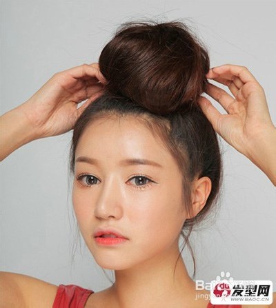 韩式个性花苞头扎法图解