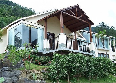 泡温泉登高山探古城,9大风情景点推荐