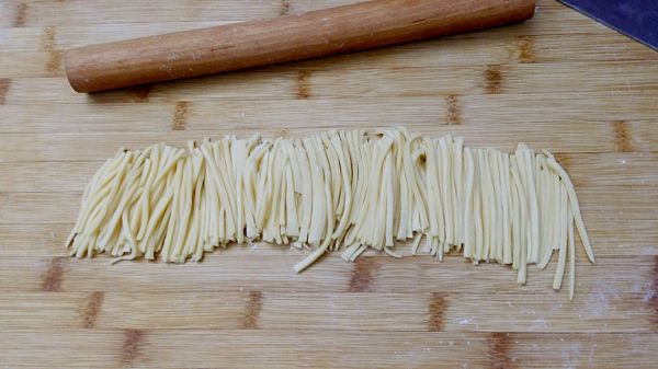 黑黑鸡蛋酥糖蘸