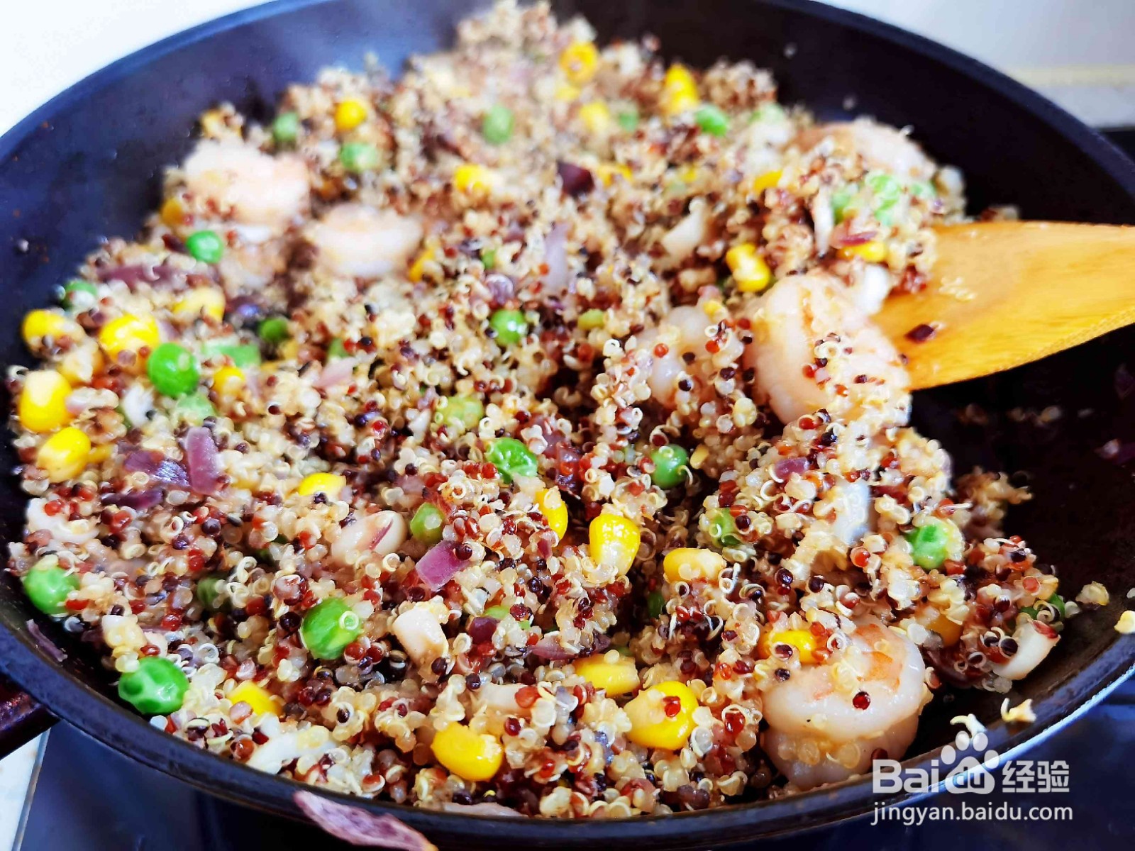 高蛋白低脂肪的三色藜麦虾仁炒饭