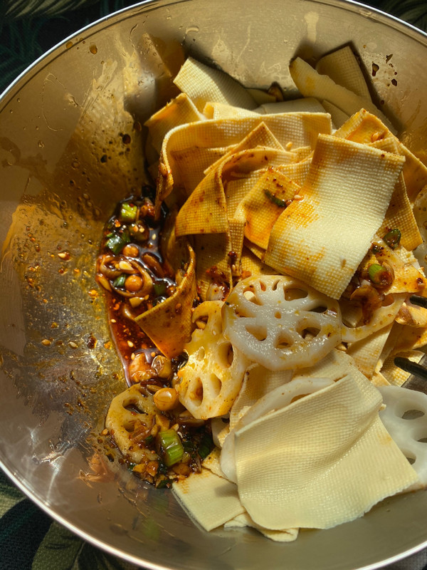 红油麻辣凉拌藕片