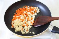 汉中裤带扯面的做饭