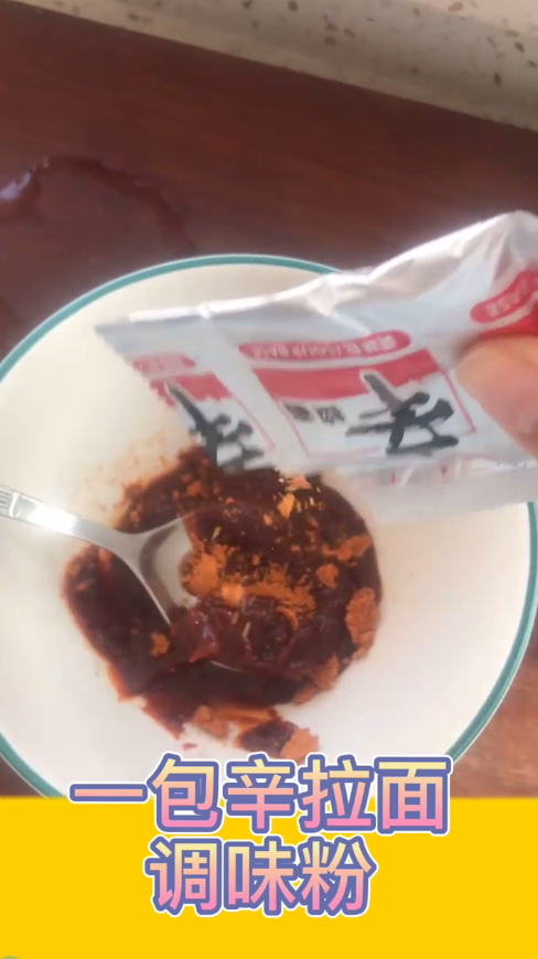 怎么做简单美味的部队火锅？