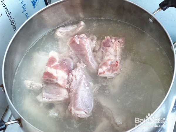 香喷喷的炖肋排怎么做