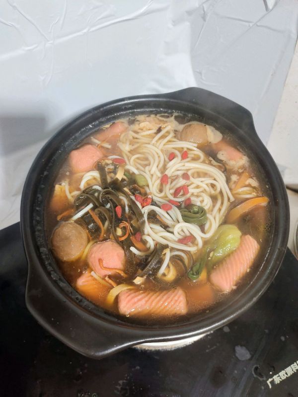 番茄味砂锅米线