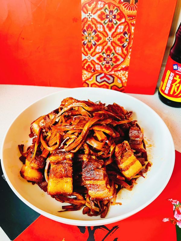 鸿运菜红烧肉笋