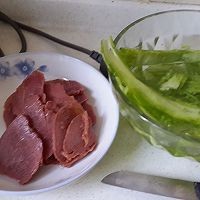 红油牛肉拌苦瓜的做法