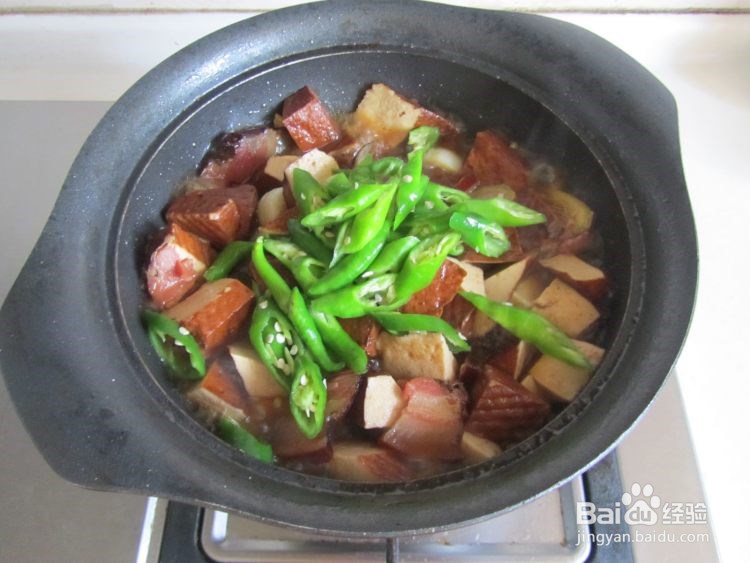 腊肉炒香干制作步骤！