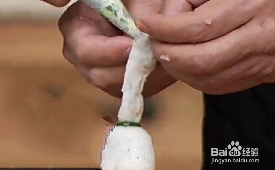鲜虾韭菜做馅，上锅蒸出鲜美好看的竹荪小葫芦