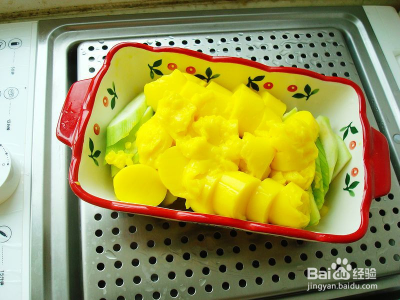 日本豆腐蒸丝瓜的做法