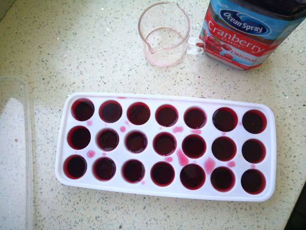 莓莓果果气泡饮