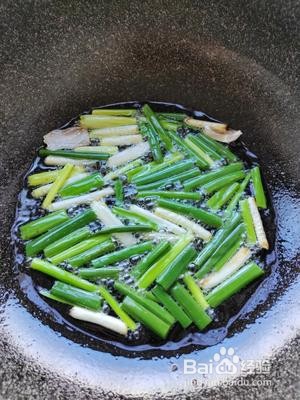 如何制作葱油面