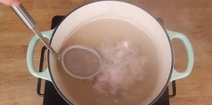 食补养生排骨山药玉米汤的做法