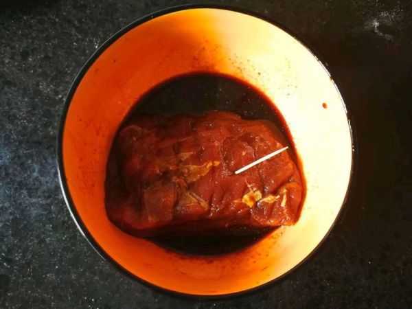 麻辣卤汤牛肉面