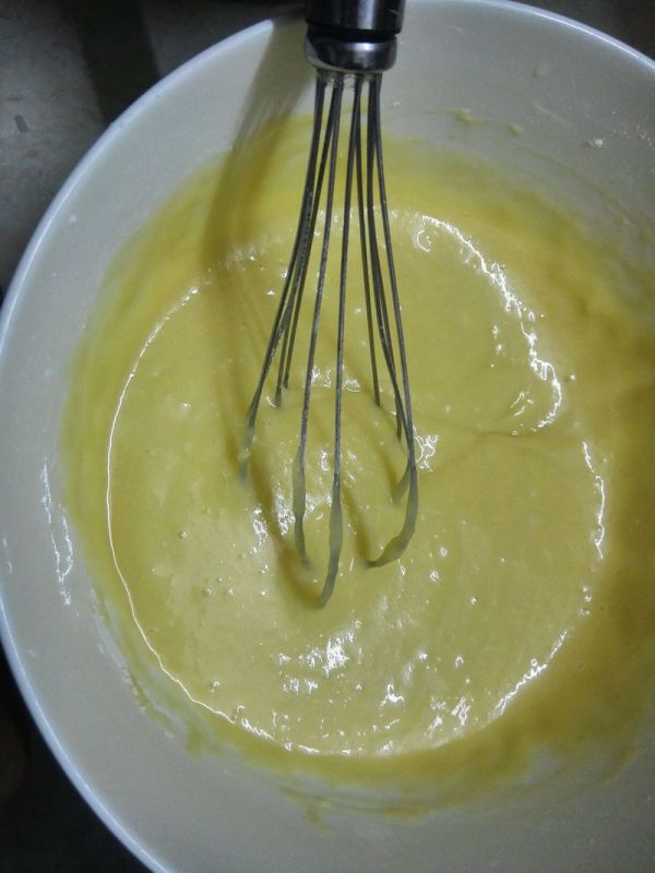 蜜糖杏仁戚风蛋糕