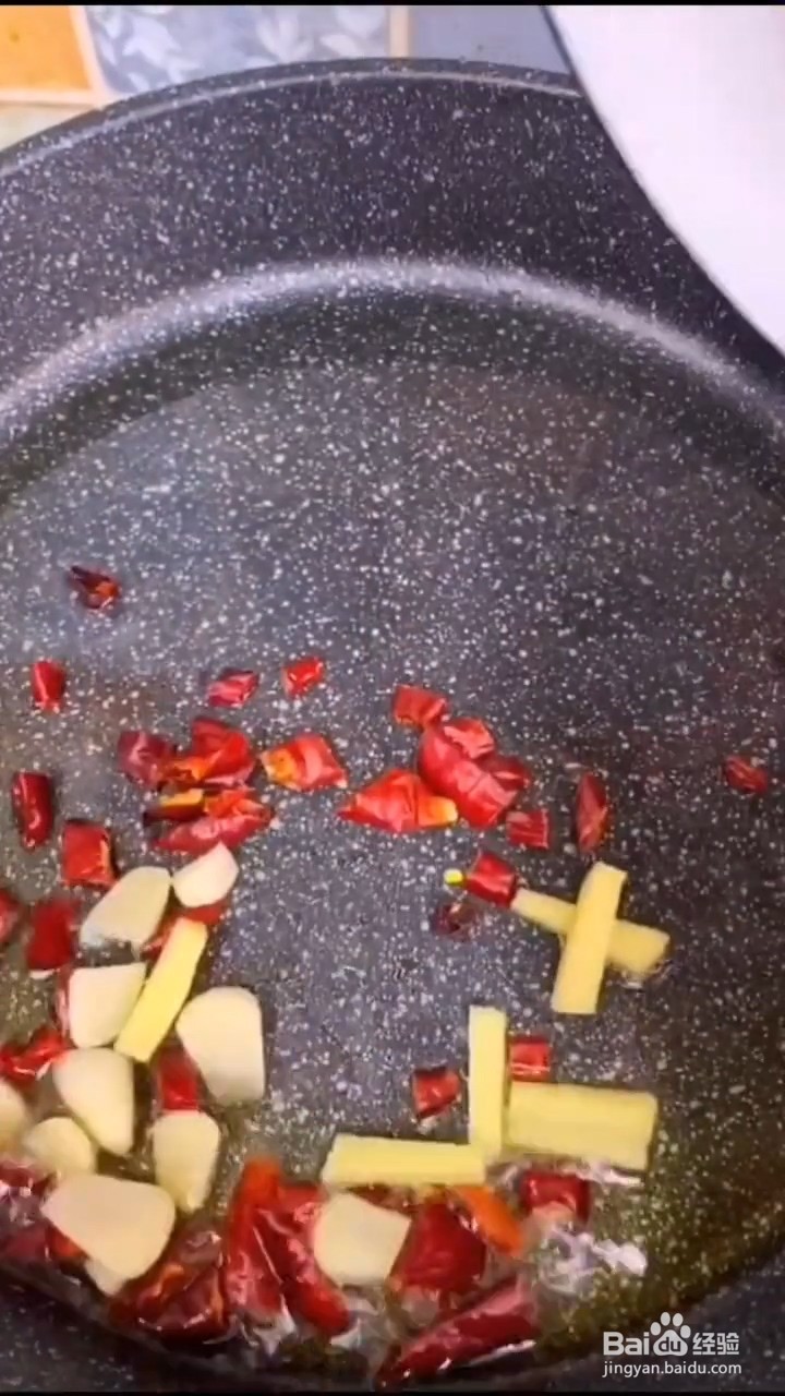 如何制作好吃的红烧鲤鱼