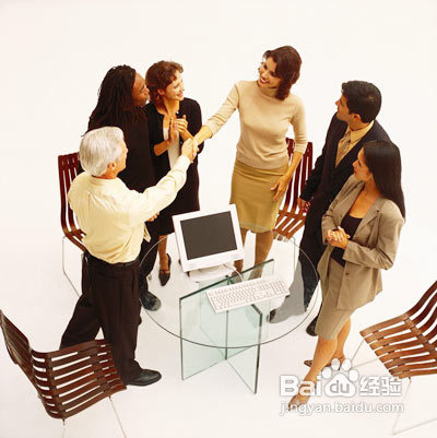 怎样在交谈中恰当地运用表情和语调?