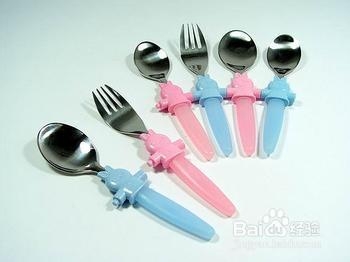 让宝宝乖乖吃饭的小窍门