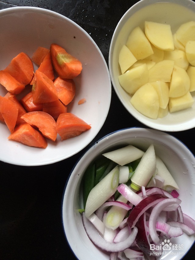 牛尾杂蔬汤的做法