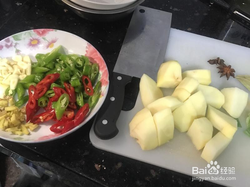 香辣土豆鸡的做法