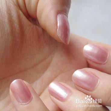 教你轻松几步打造简约美甲