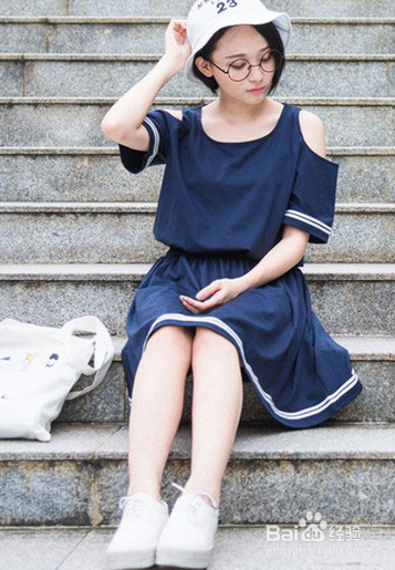 用不同的衣服来匹配你的运动鞋