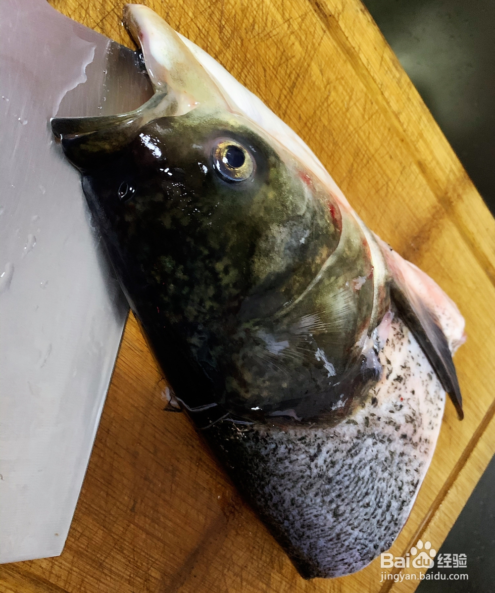 百吃不厌的啫啫鱼头煲