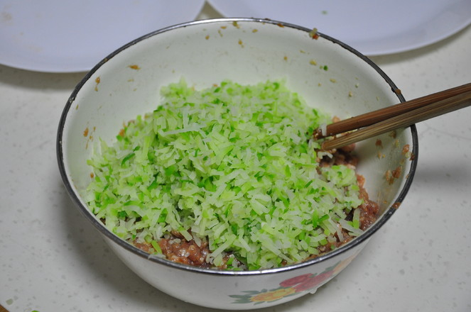 萝卜大肉酸汤饺子