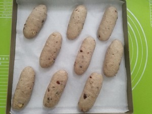 核桃蔓越莓面包的做法