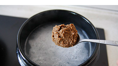 韩式秘制浓香大酱汤