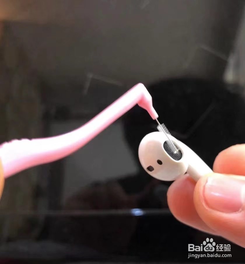 苹果耳机盒很脏怎么清理