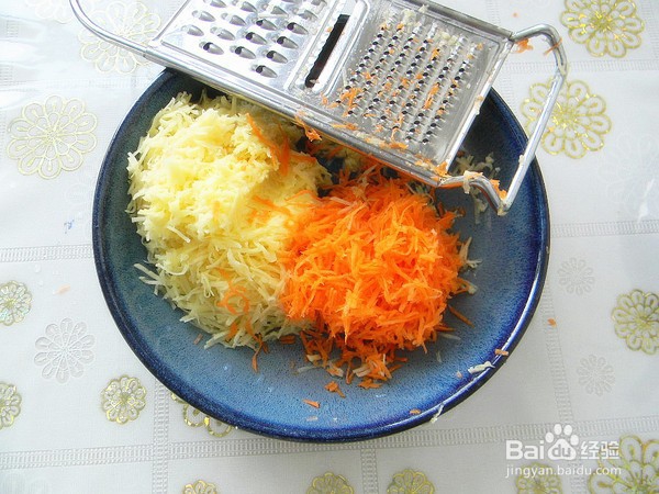 如何做土豆胡萝卜蛋饼？