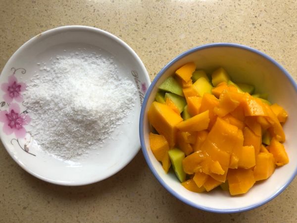 椰汁芒果糯米糍