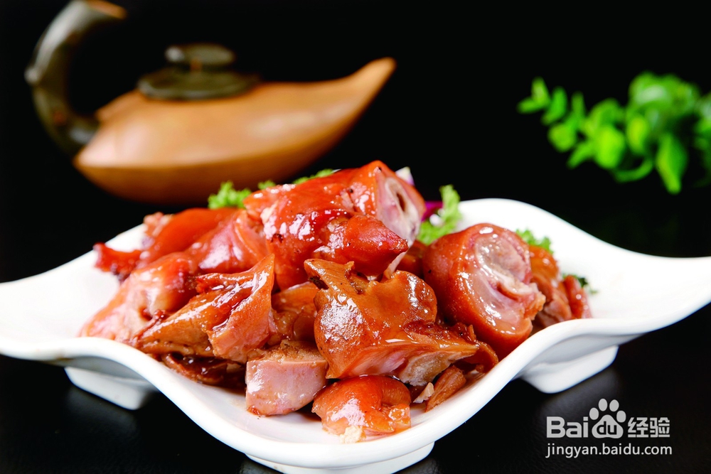 大厨教你做地道的卤猪蹄，比外面买的好吃一百倍