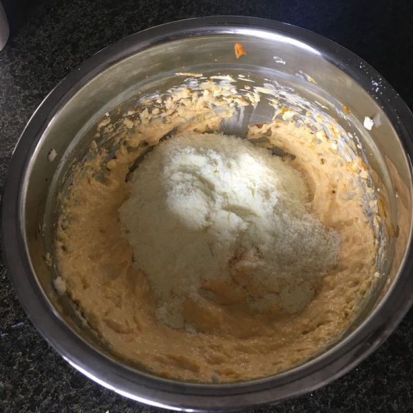 南瓜乳酪软欧包