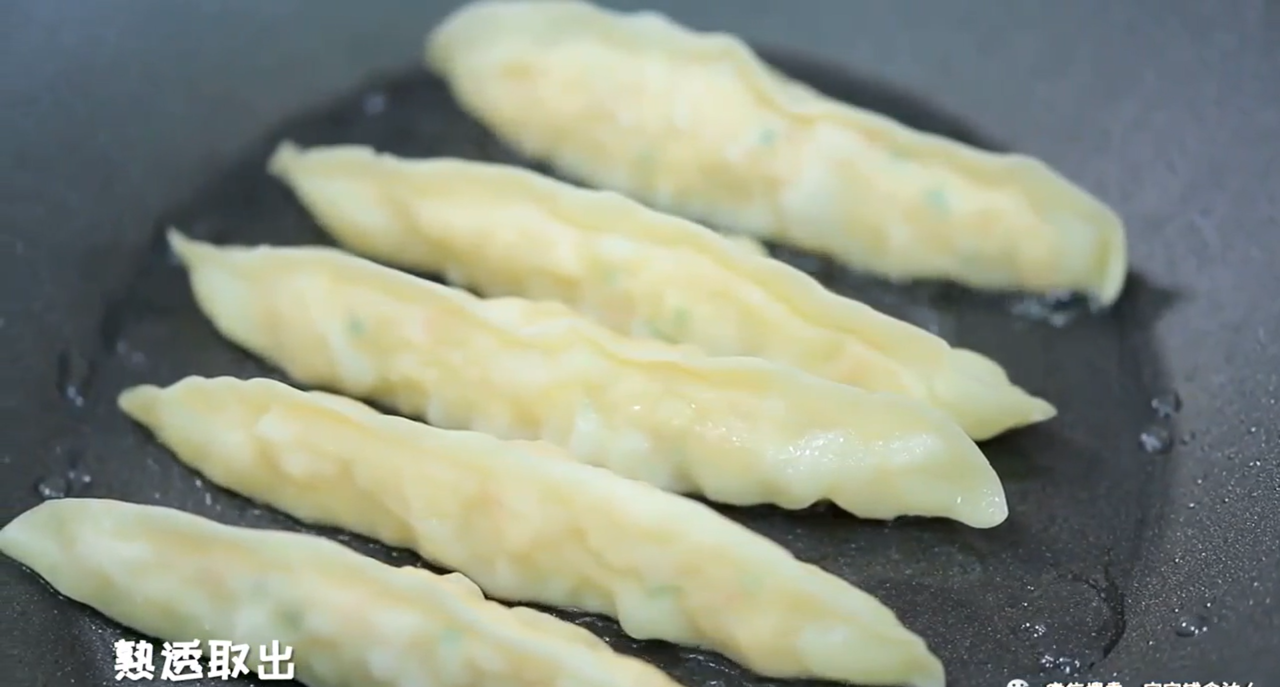 虾仁豆腐锅贴怎么做