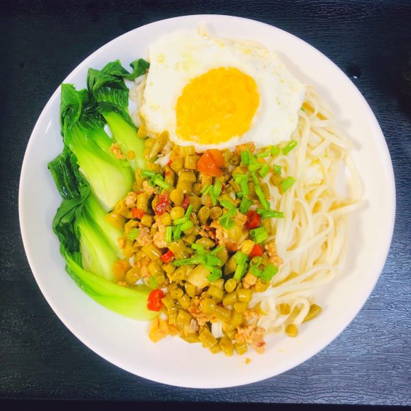 肉末酸豆角拌面
