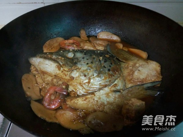 酱炖鱼头豆腐