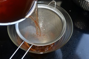 小鸡炖蘑菇怎么炖