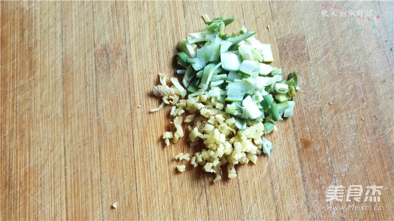 蒜苔炒肉的做法