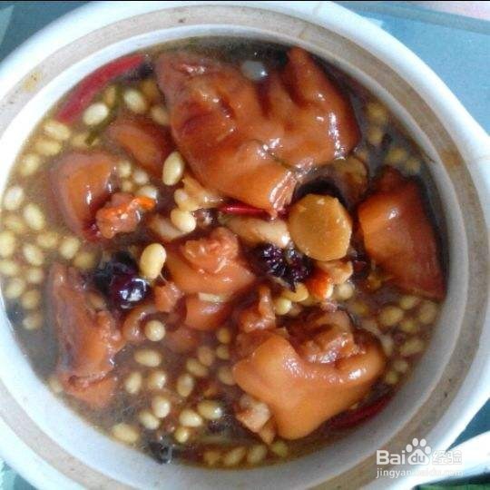 如何做好吃的黄豆炖猪蹄！